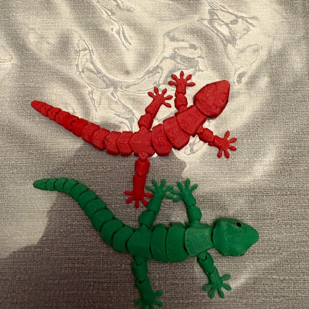 2 Gecko fidget toy